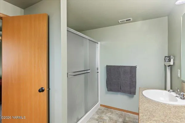 $575,000 | 3501 South 40th Avenue, Yakima, WA 98903