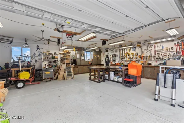 $575,000 | 3501 South 40th Avenue, Yakima, WA 98903