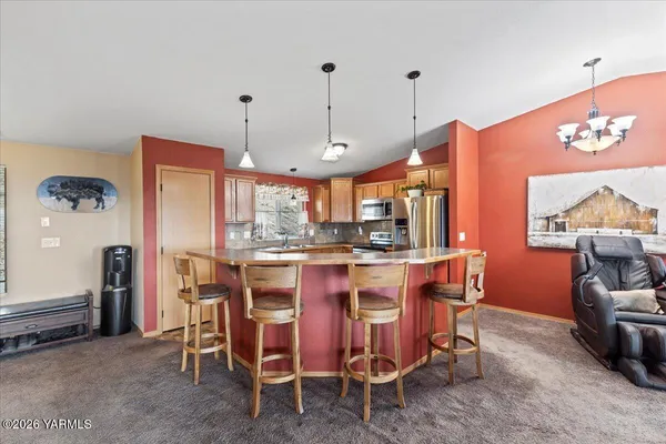 $575,000 | 3501 South 40th Avenue, Yakima, WA 98903
