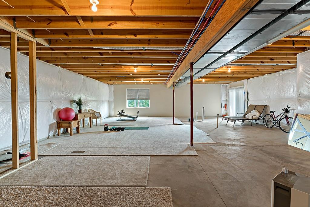 137 Cobblestone Drive Pittsburgh, PA 15237 - Photo 31 of 39 a view of a garage with a table and chairs