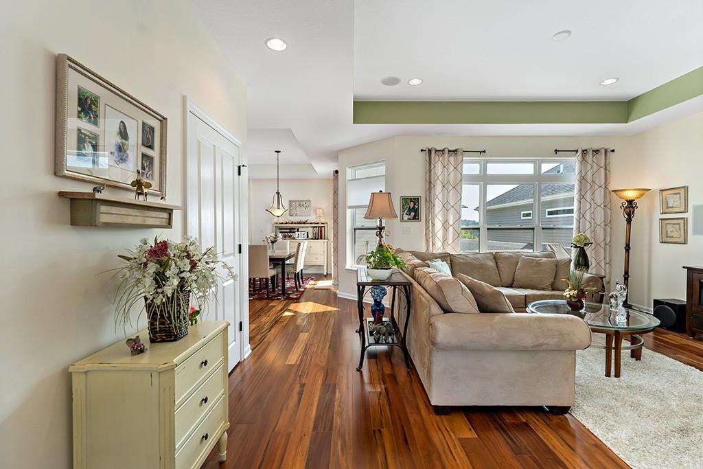 137 Cobblestone Drive Pittsburgh, PA 15237 - Photo 5 of 39 a living room with furniture and a large window