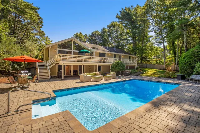 $1,349,000 | 72 Walton Heath Way, Mashpee, MA 02649