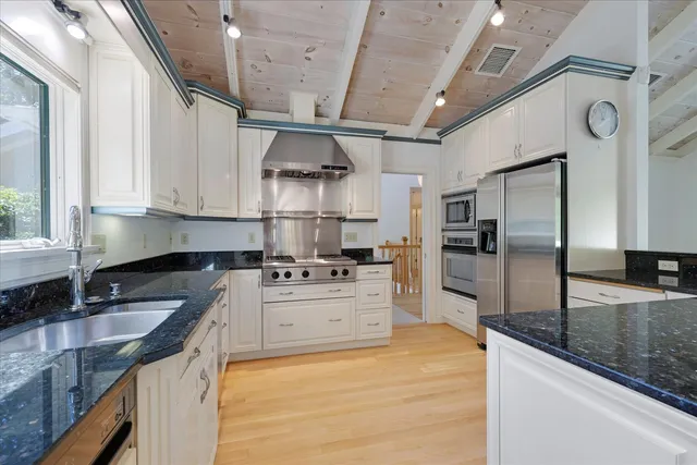 $1,349,000 | 72 Walton Heath Way, Mashpee, MA 02649