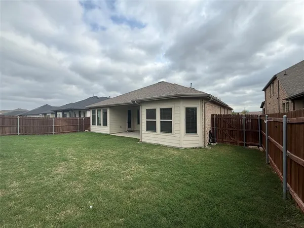 $3,499 | 923 Hawthorn Lane, Mansfield, TX 76063