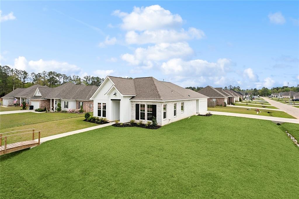 72701 Robindale Drive Covington, LA 70435 - Photo 2 of 23