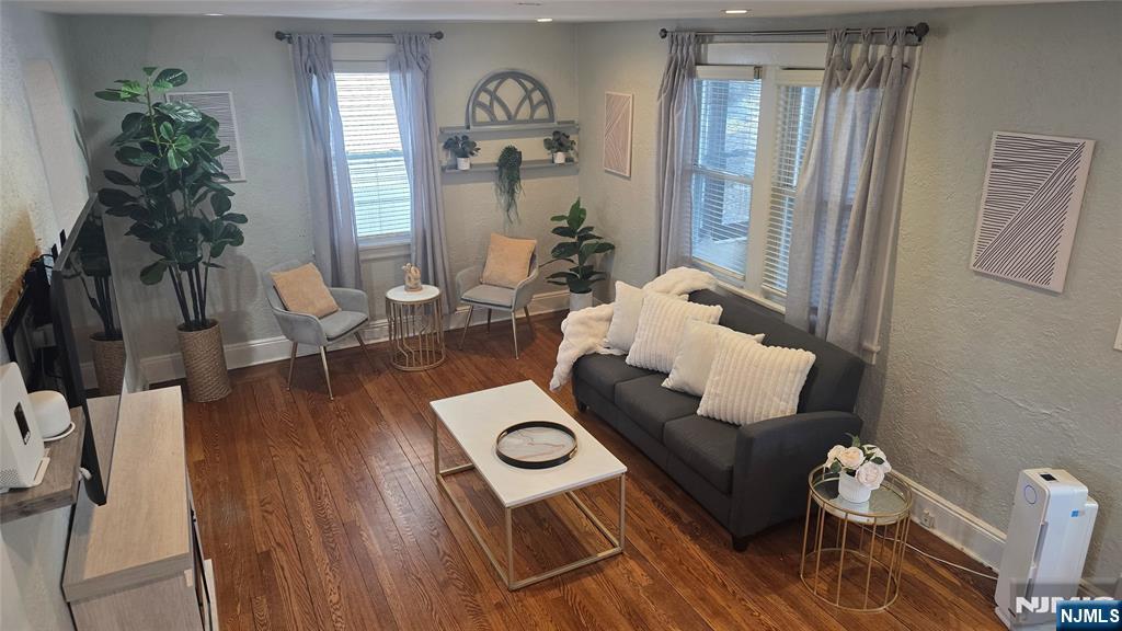 75 Chestnut Avenue Rochelle Park, NJ 07662 - Photo 3 of 16