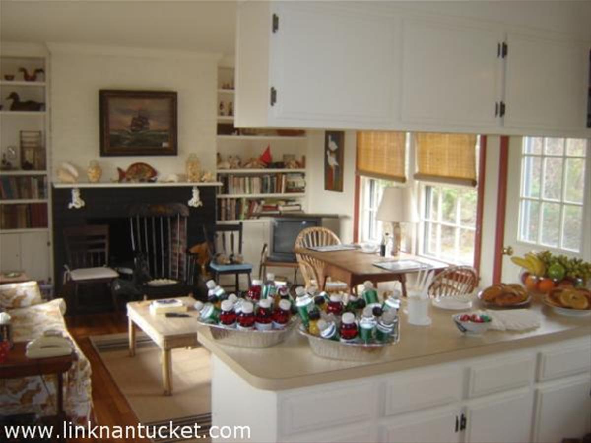 11 Pond Road Nantucket, MA 02554 - Photo 9 of 12 Gallery Image 9
