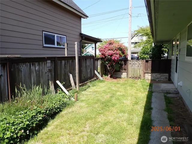 $375,000 | 502-504 4th Street, Hoquiam, WA 98550