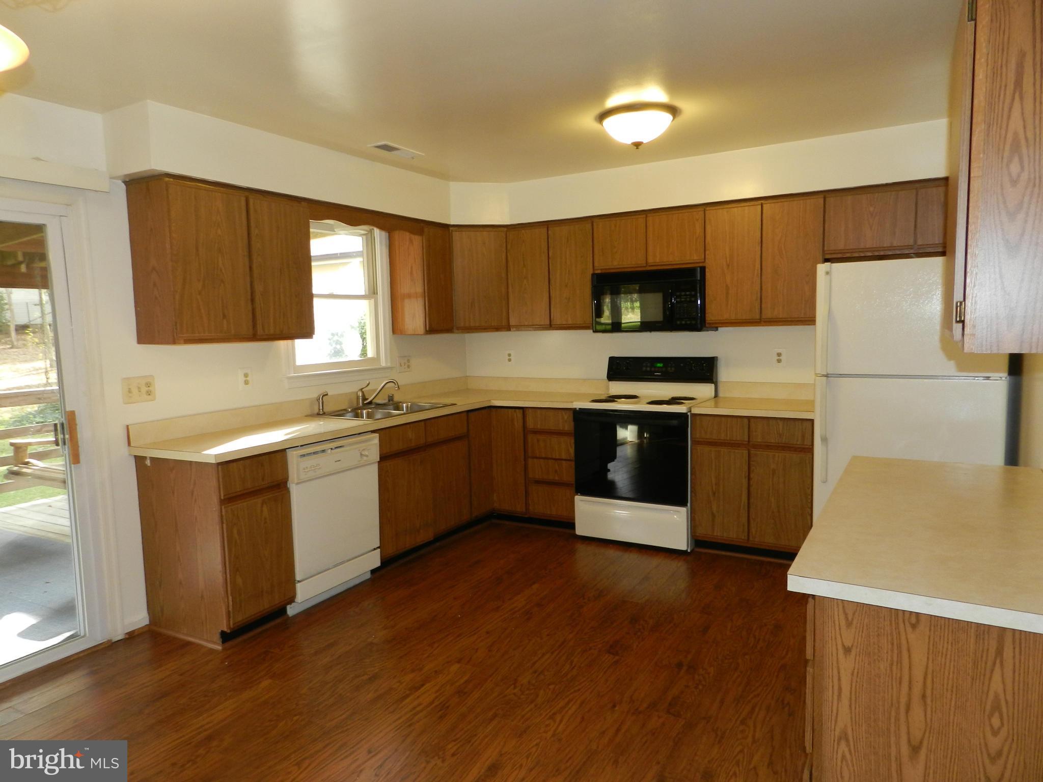 9803 Dyson Road Brandywine, MD 20613 - Photo 16 of 23 Kitchen
