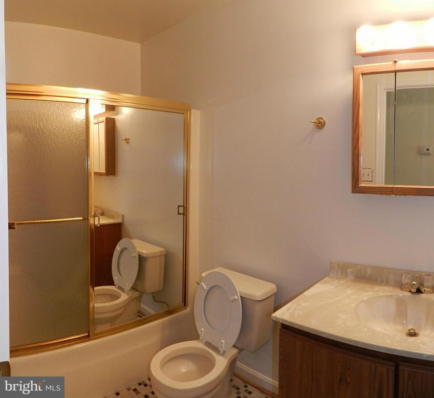 9803 Dyson Road Brandywine, MD 20613 - Photo 6 of 23 Bath