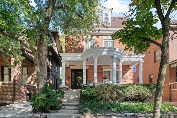 $1,125,000 | 832 West Junior Terrace, Chicago, IL 60613