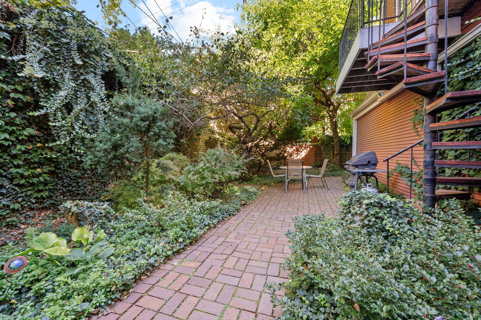 832 West Junior Terrace Chicago, IL 60613 - Photo 42 of 50