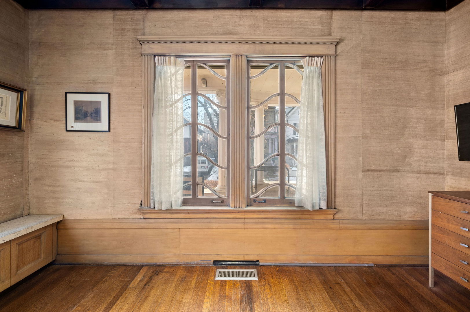 832 West Junior Terrace Chicago, IL 60613 - Photo 10 of 50