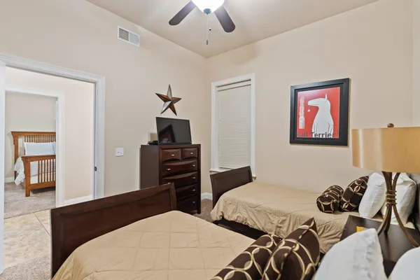 $3,500 | 101 West Bank, Unit 14, Horseshoe Bay, TX 78657