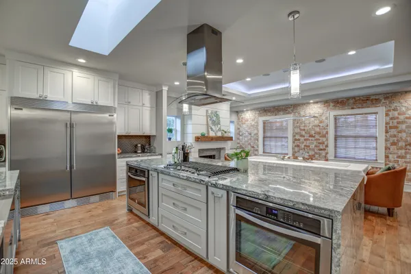 $1,570,000 | 71 West Cypress Street, Phoenix, AZ 85004