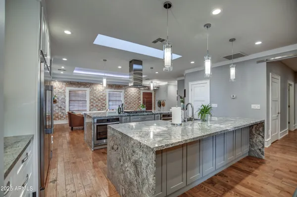 $1,570,000 | 71 West Cypress Street, Phoenix, AZ 85004