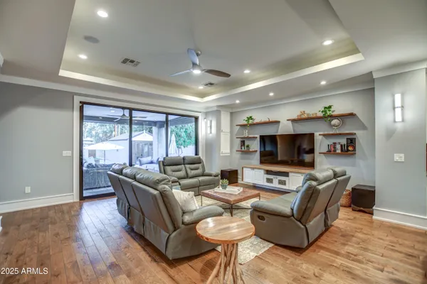 $1,570,000 | 71 West Cypress Street, Phoenix, AZ 85004