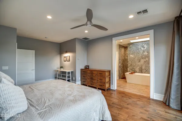 $1,570,000 | 71 West Cypress Street, Phoenix, AZ 85004