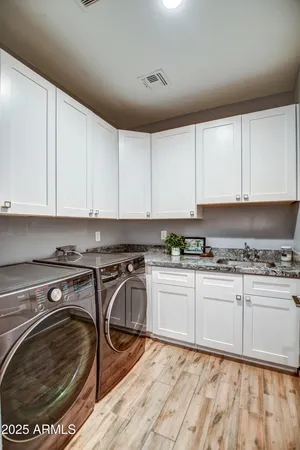 $1,570,000 | 71 West Cypress Street, Phoenix, AZ 85004