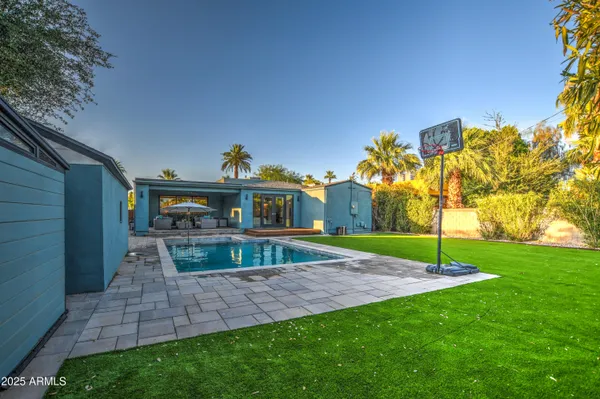 $1,570,000 | 71 West Cypress Street, Phoenix, AZ 85004