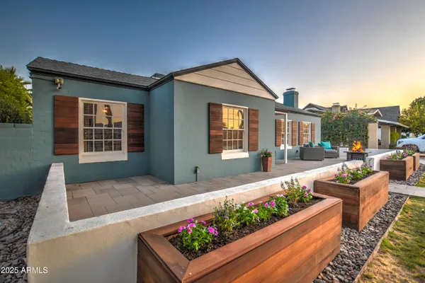 $1,570,000 | 71 West Cypress Street, Phoenix, AZ 85004