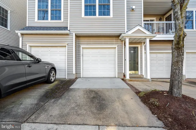 $430,000 | 12851 Fair Briar Lane, Fairfax, VA 22033
