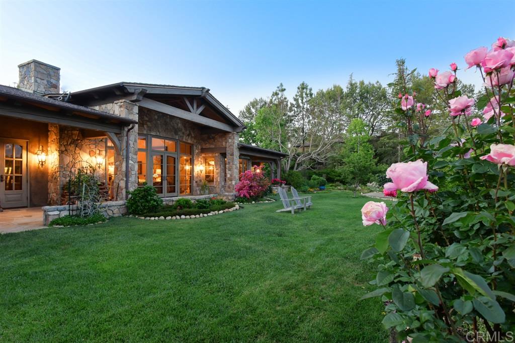 17233 Via Recanto Rancho Santa Fe, CA 92067 - Photo 8 of 25