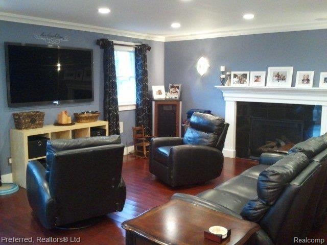42544 Saltz Road Canton, MI 48187 - Photo 8 of 21 Family Room with fireplace
