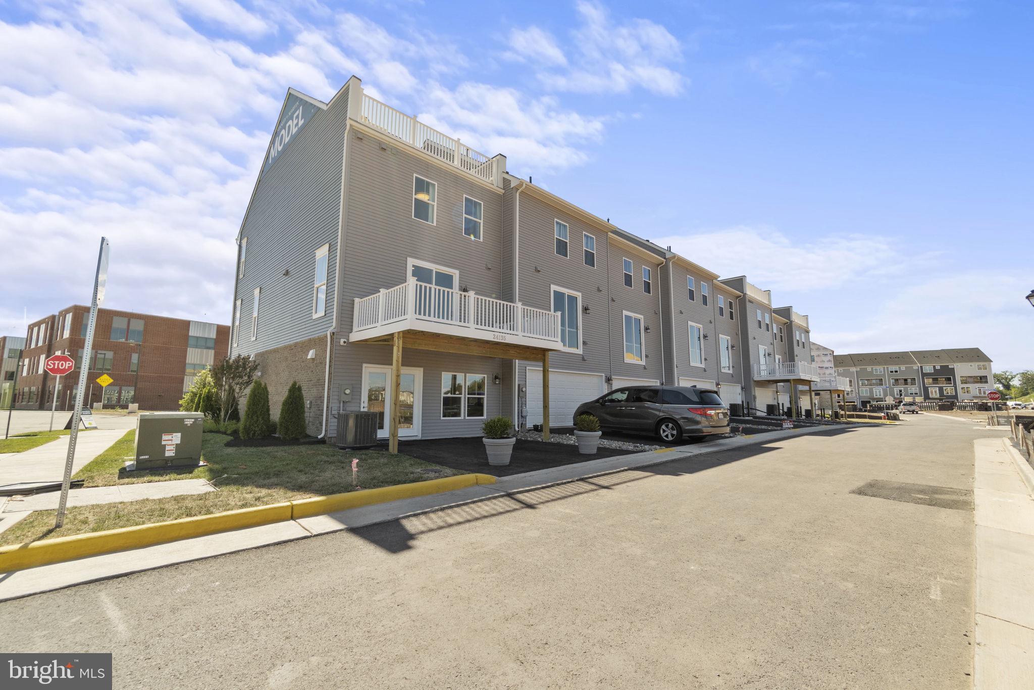 24156 Thurso Square Sterling, VA 20166 - Photo 35 of 52