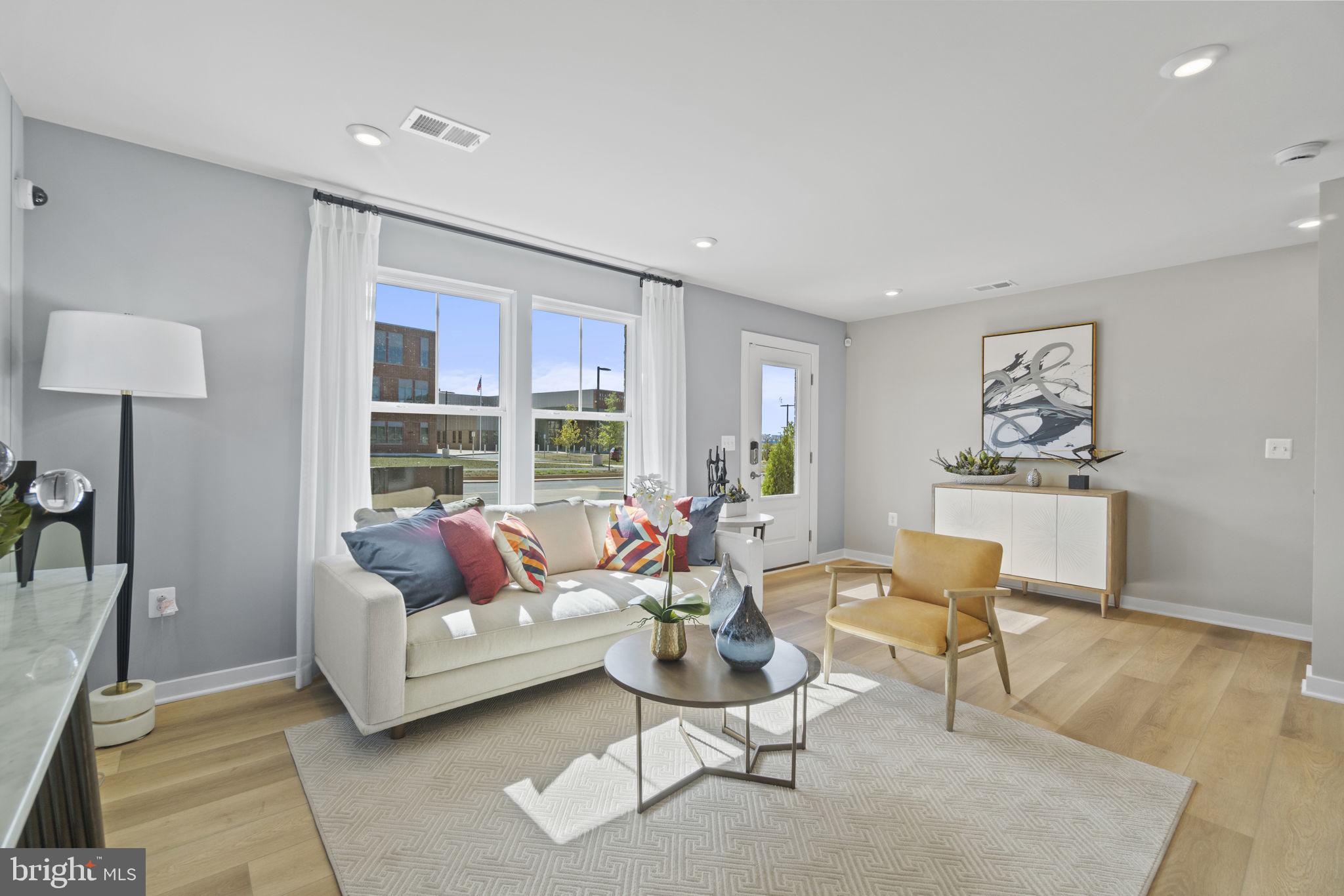 24156 Thurso Square Sterling, VA 20166 - Photo 5 of 52