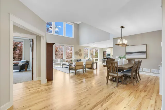 $2,000,000 | 18928 Katrine Court, Lakeville, MN 55044