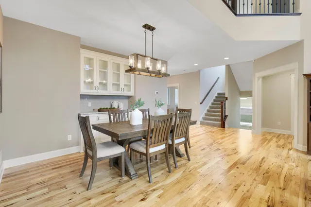 $2,000,000 | 18928 Katrine Court, Lakeville, MN 55044