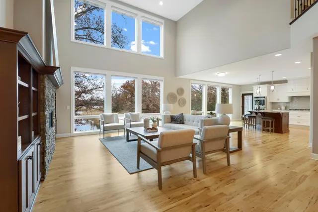 $2,000,000 | 18928 Katrine Court, Lakeville, MN 55044