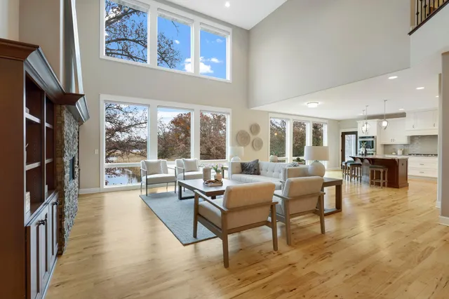 $2,000,000 | 18928 Katrine Court, Lakeville, MN 55044