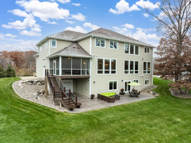 $2,000,000 | 18928 Katrine Court, Lakeville, MN 55044