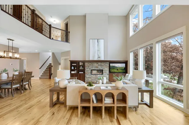 $2,000,000 | 18928 Katrine Court, Lakeville, MN 55044