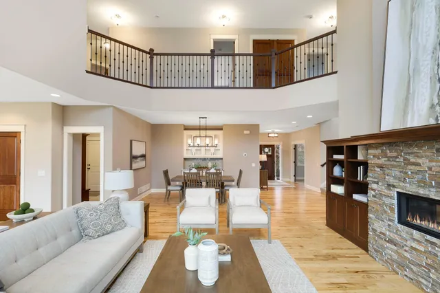 $2,000,000 | 18928 Katrine Court, Lakeville, MN 55044