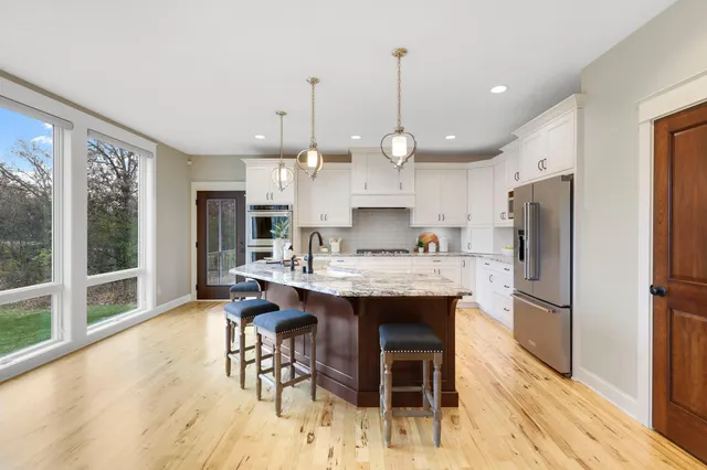 $2,000,000 | 18928 Katrine Court, Lakeville, MN 55044