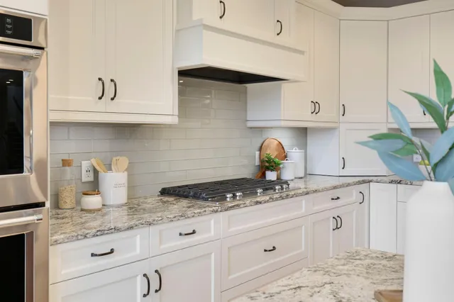 $2,000,000 | 18928 Katrine Court, Lakeville, MN 55044