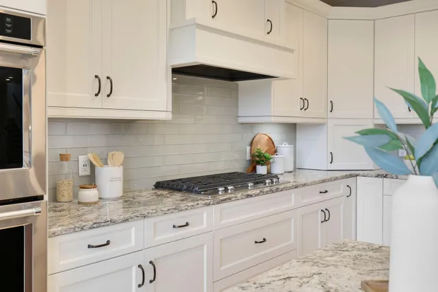 $2,000,000 | 18928 Katrine Court, Lakeville, MN 55044