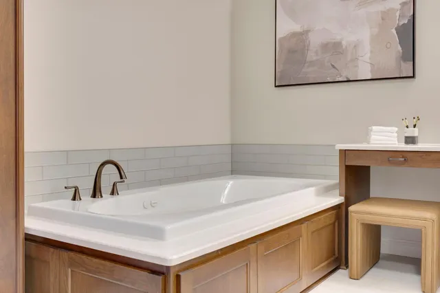 $2,000,000 | 18928 Katrine Court, Lakeville, MN 55044