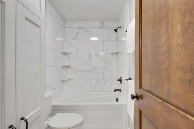 $2,000,000 | 18928 Katrine Court, Lakeville, MN 55044