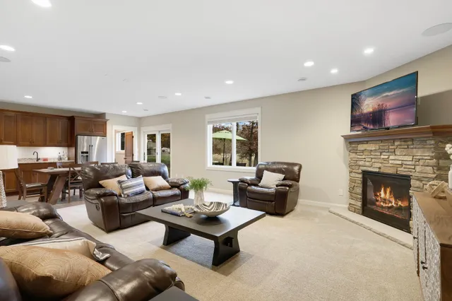 $2,000,000 | 18928 Katrine Court, Lakeville, MN 55044