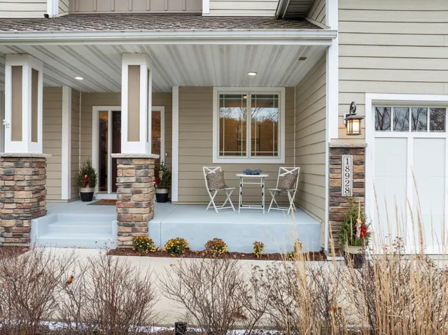 $2,000,000 | 18928 Katrine Court, Lakeville, MN 55044