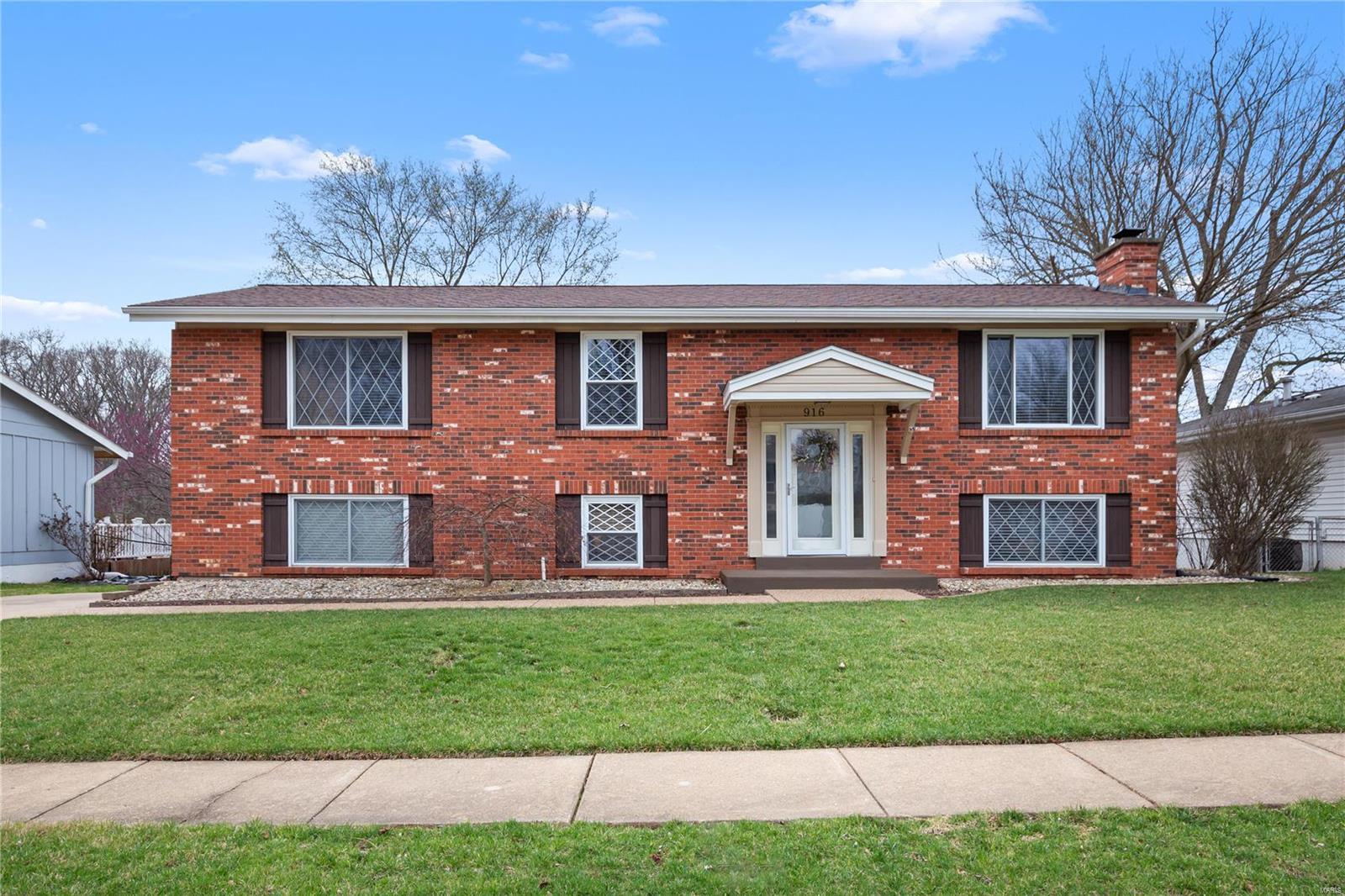 916 Queensbridge Road Manchester, MO 63021 - Photo 1 of 33