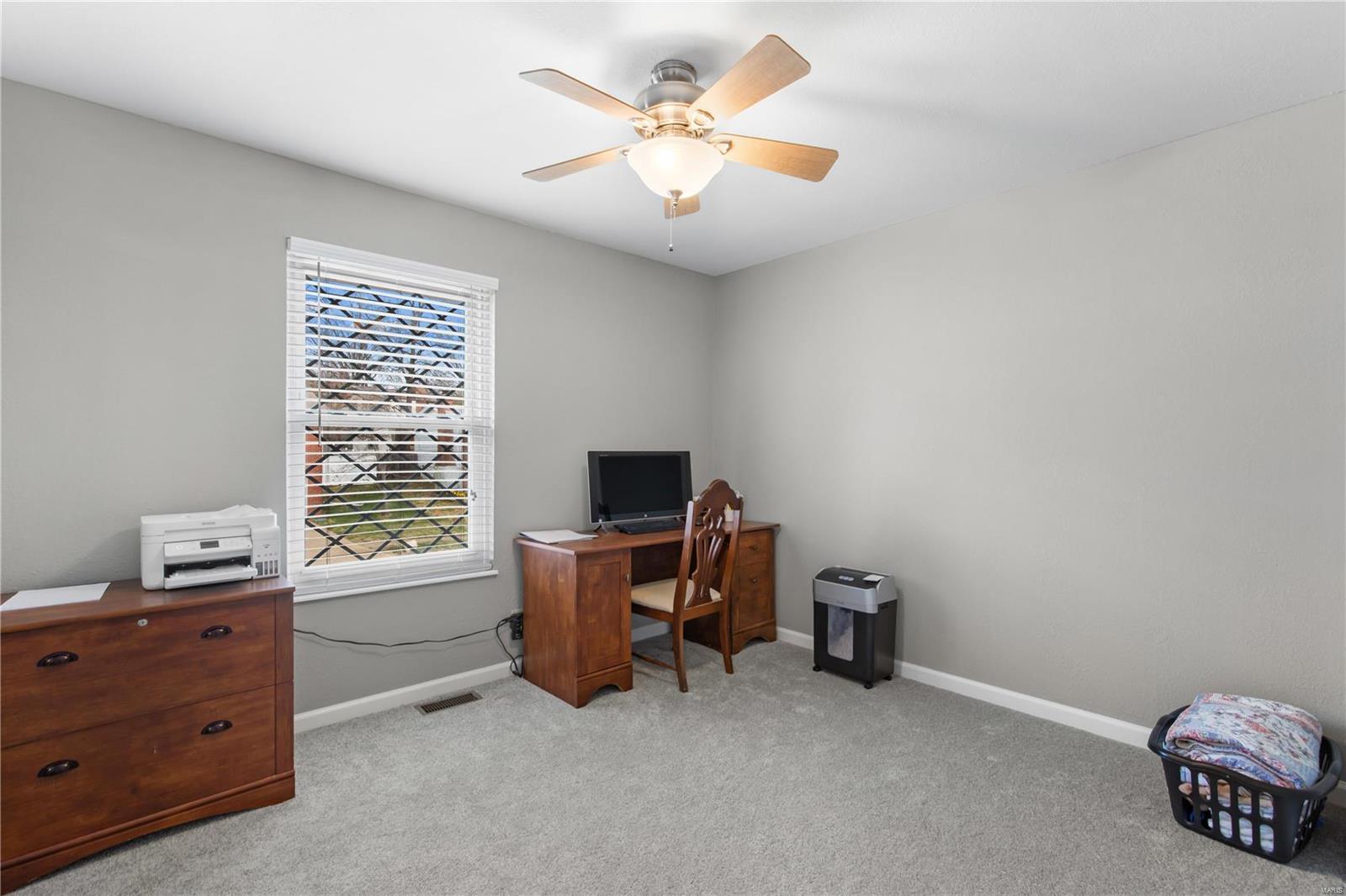 916 Queensbridge Road Manchester, MO 63021 - Photo 13 of 33