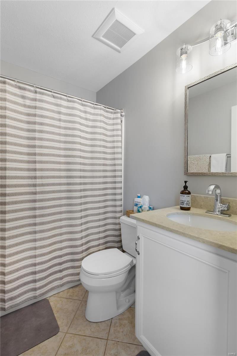 916 Queensbridge Road Manchester, MO 63021 - Photo 17 of 33