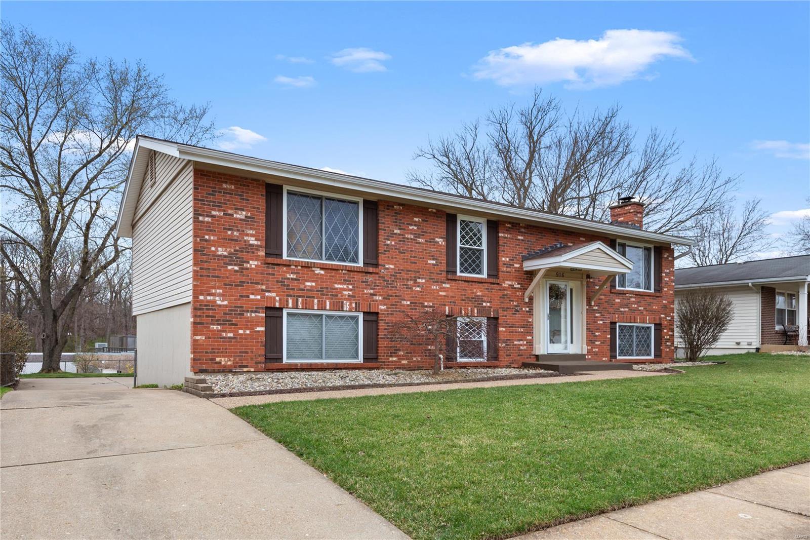 916 Queensbridge Road Manchester, MO 63021 - Photo 30 of 33