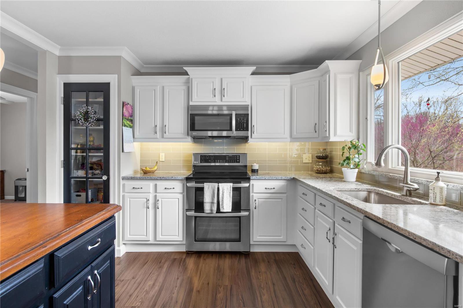 916 Queensbridge Road Manchester, MO 63021 - Photo 6 of 33