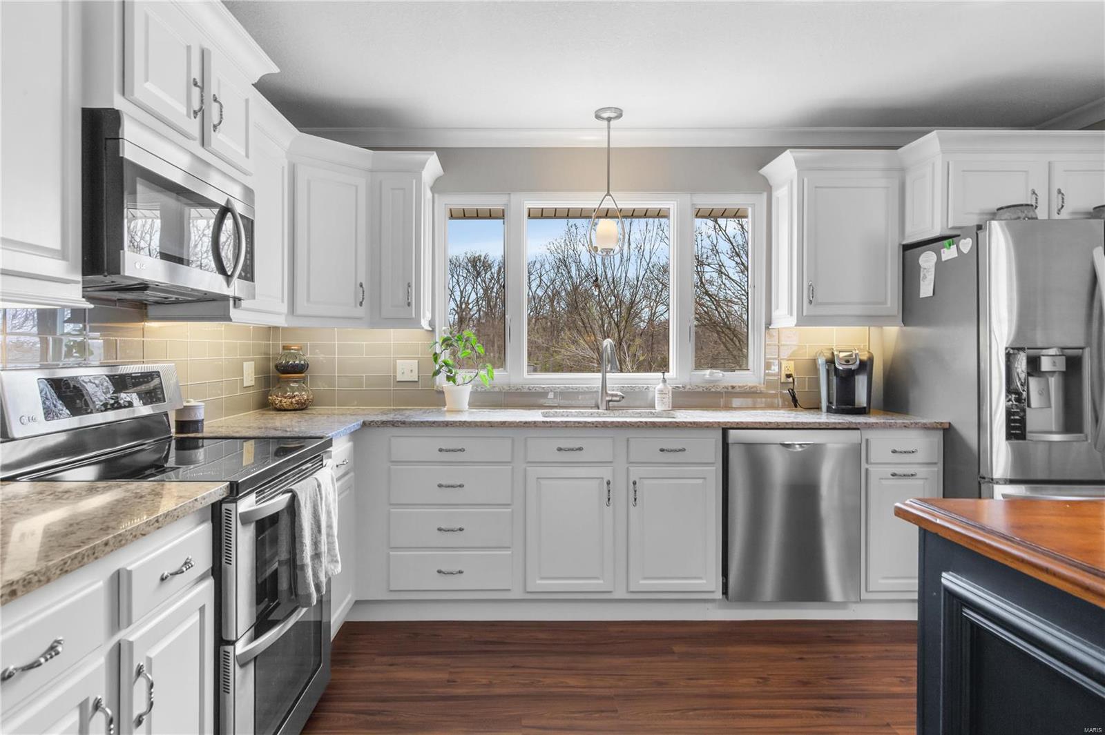 916 Queensbridge Road Manchester, MO 63021 - Photo 7 of 33